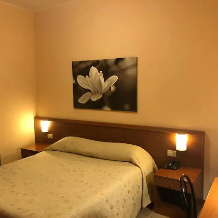 Szálloda Paradiso 2*