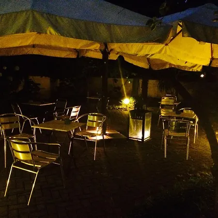 Ξενοδοχείο Paradiso 2*