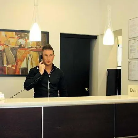 Paradiso Szálloda Milánó