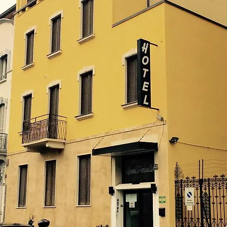 Hotel Paradiso Mediolan